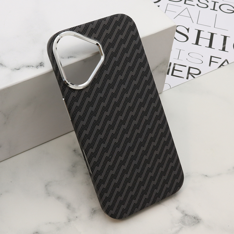 Slika od Futrola UrbanMesh MagSafe za iPhone 17 (6.3) (6.1) DZ01