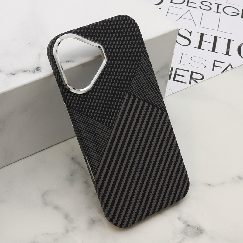 Slika od Futrola UrbanMesh MagSafe za iPhone 17 (6.3) (6.1) DZ03