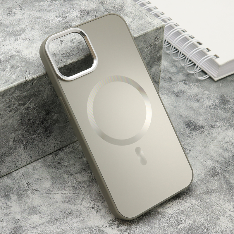 Slika od Futrola COLOR METAL MagSafe za iPhone 13 (6.1) srebrna (small camera)